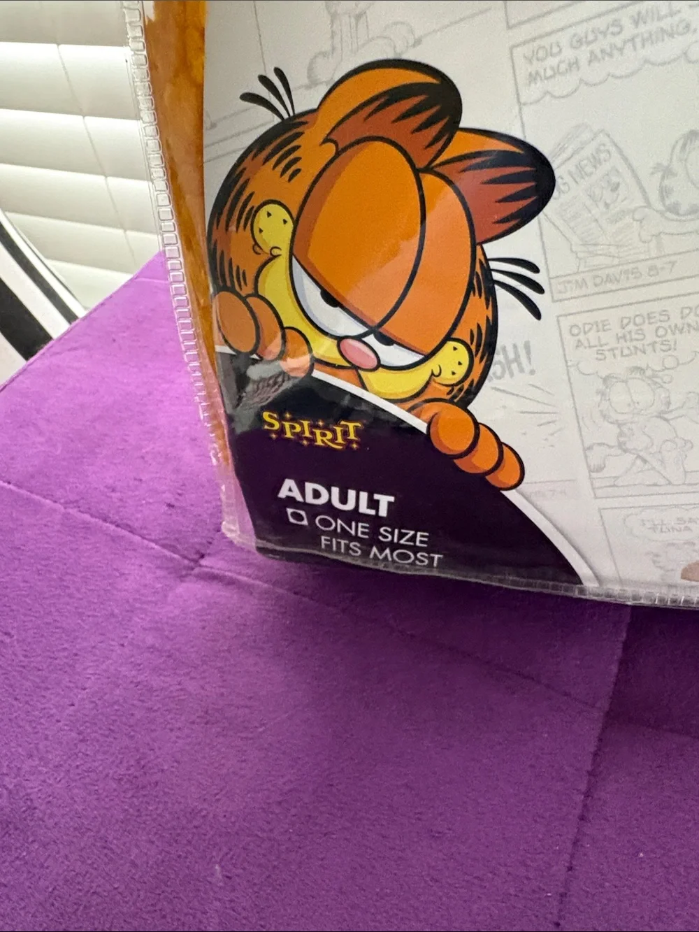 Garfield fuzzy onesie - Picture 4 of 4